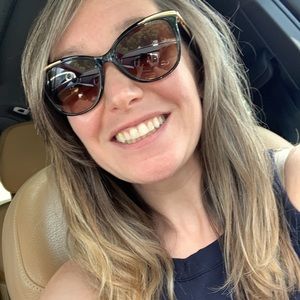 Meet your Posher, Casey